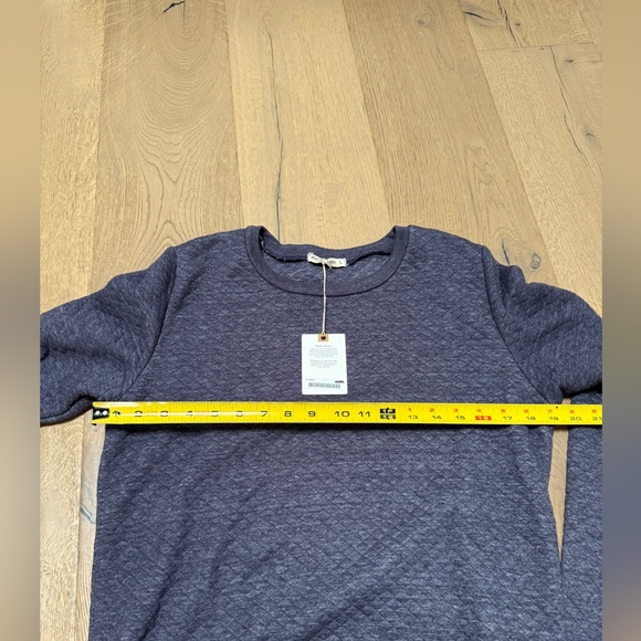NWT Marine Layer Navy Blue Crewneck Sweatshirt with Quilted Texture in Size L - Picture 8 of 8